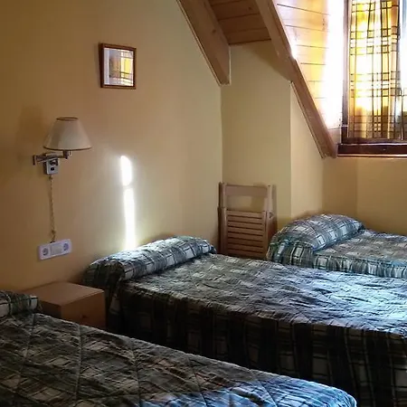 Fonda Eth Petit - Sólo Adultos Escunhau