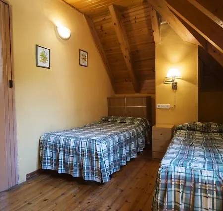 Fonda Eth Petit - Sólo Adultos Pensión 4*