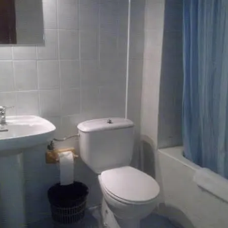 Fonda Eth Petit - Solo Adultos,ninos A Partir De 12 Anos Pensjonat 4*